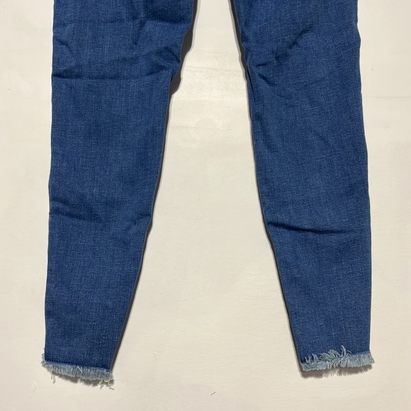 American Eagle Super Stretch Distressed Hi-Rise Denim Jegging Size 8 Short - Picture 8 of 11